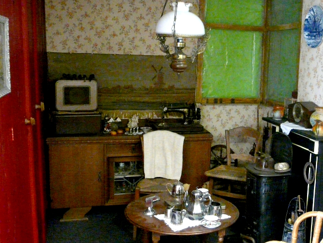 12--Huiskamer_in_ons_museum.jpg